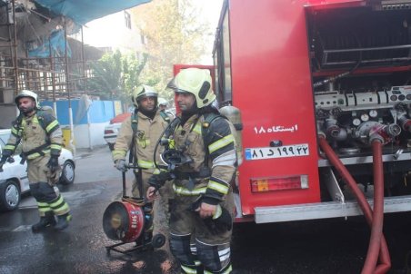 آتش سوزی ساختمان نیمه کاره در خیابان سمیه