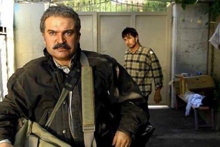 «دیوار» سیروس مقدم جایگزین «سرزده» شد