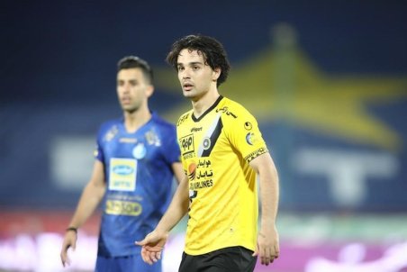 نورافکن: هواداران سپاهان صبور باشند