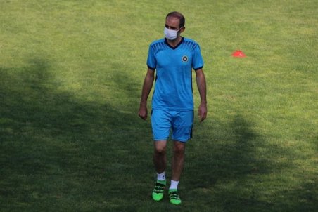 نویدکیا: شانس صعود از گروه‌مان را داریم