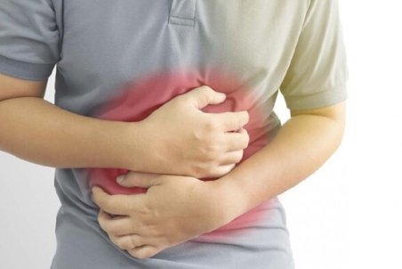 اگر با دل‌درد از خواب بیدار می‌شوید باید این ۸ مورد را انجام دهید