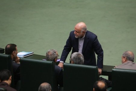 چرا حضور بیژن زنگنه در مجلس جنجالی نشد؟