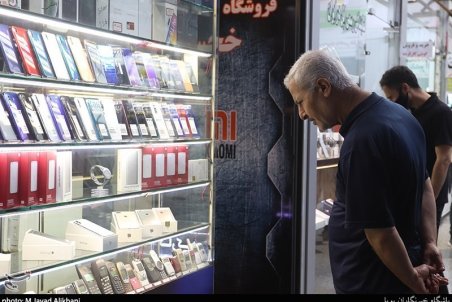 افزایش قیمت ۴۰ تا ۶۰ درصدی موبایل در شیراز؛ نگرانی والدین از آموزش‌های مجازی