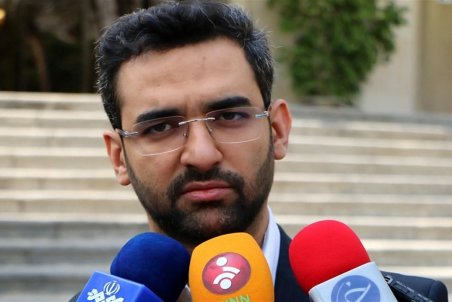 آذری جهرمی: سیم کارتی تحت عنوان شاد نداریم