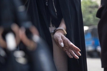 زن جوان: شب بالای سر شوهرم رفتم و اسید روی او پاشیدم!