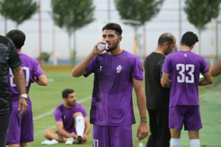 حق‌وردی با پیکان تمدید کرد/ مذاکره فولاد خوزستان با مهران موسوی