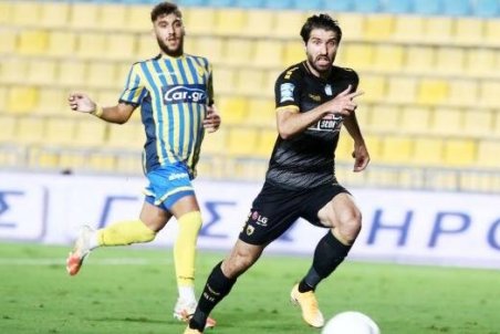 انصاری فرد: برای تفریح به یونان نیامدم