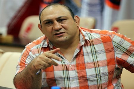 برنامه سازمان لیگ کشتی نمره منفی دارد/ باید تیم های ریشه دار در لیگ تیمداری کنند