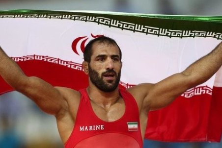 محمد نادری سرمربی تیم ملی کشتی ساحلی شد