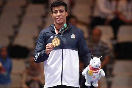 گرایی: ۱۲ میلیون به یک کشتی‌گیر دادند و آبرویش را بردند/ سربار خانواده‌ایم