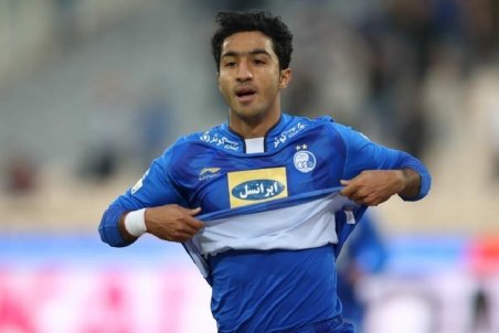 هافبک استقلال به گل گهر پیوست