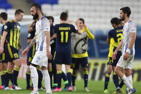 فنونی‌زاده: بازیکنی که نه گل می‌زند نه پاس گل می‌دهد، با هوادار درگیر می‌شود