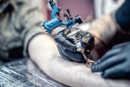 "تتو" چگونه به سیستم ایمنی بدن آسیب جدی وارد می‌کند؟!