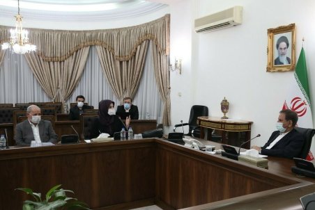 جهانگیری: نمی‌توان پشت درهای بسته قانون تصویب و برای مردم تصمیم‌گیری کرد