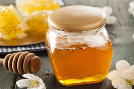 عسل؛ معجونی که خواص آن شما را از پزشک بی نیاز می‌کند