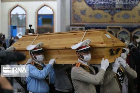 تصاویری از اقامه نماز بر پیکر خسروی آواز ایران