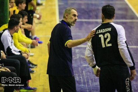 سرمربی تیم هندبال سپاهان: در گروه مرگ قرار داریم