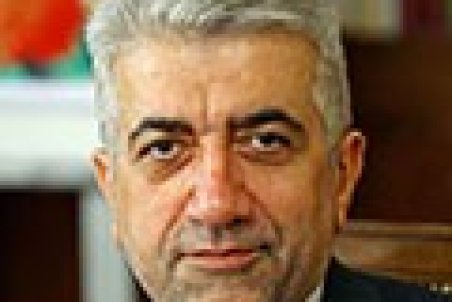 وزیر نیرو: کاندیدای ریاست‌جمهوری نیستم