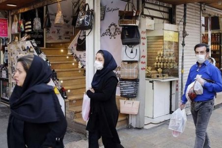 تنزل ارزش پول ملی، افزایش خط فقر و شکاف طبقاتی؛ چه خبر است؟