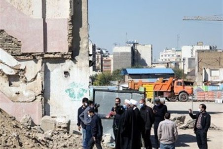 تجمع مردم مشهد در واکنش به ‌تخریب مسجد تاریخی "هفت‌در"