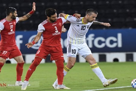 حلالی: بازیکنی که برای ماندن شرط می‌گذارد باید برود