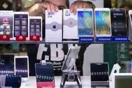 ﻿ چنبره دلالان روی بازار موبایل