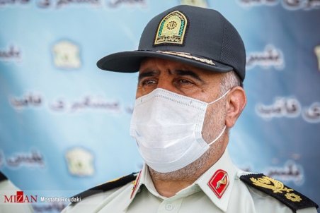 پلیس عابران پیاده بدون ماسک را جریمه می‌کند؟