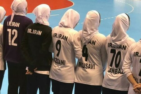 با آغاز اردوهای تیم ملی هندبال زنان اسامی کادرفنی اعلام می‌شود/ هنوز مجوز آغار اردو داده نشده!