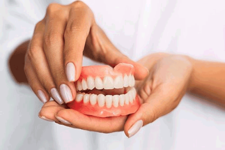 دندان مصنوعی، نگاهی کلی بر چیز‌هایی که باید بدانید!