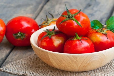 سرمای اخیر علت اصلی گرانی گوجه فرنگی؛ نرخ گوجه فرنگی به ۱۰ هزار تومان رسید