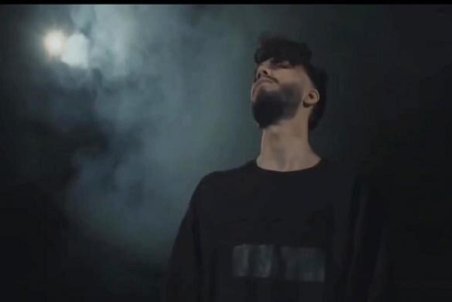 چرا مهاجرت مهراد جم از ایران خبرساز شده است؟