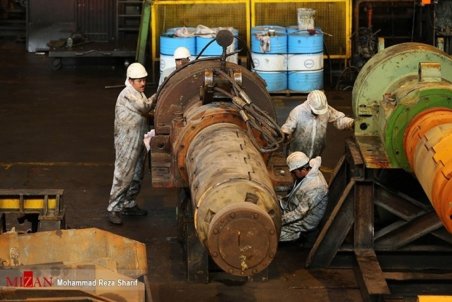 نیکزاد: چرا فولاد باید بالاتر از قیمت جهانی به فروش برسد؟