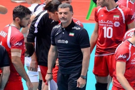 عطایی: تعطیلی لیگ والیبال کار مربیان را سخت می‌کند
