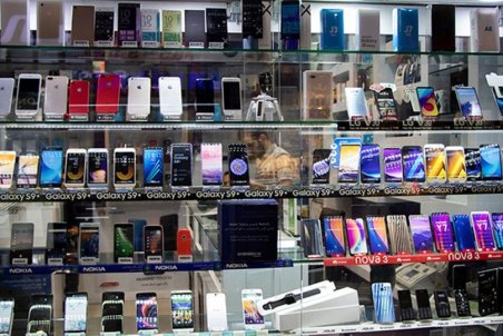 ریزش میلیونی در بازار موبایل آغاز شد