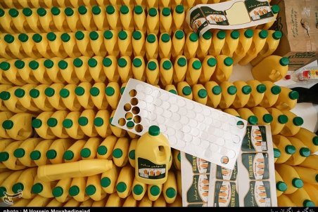 روغن نباتی فعلا در برخی فروشگاه‌ها توزیع می‌شود/ دولت فعلا به واسطه ها و بنکداران روغن نمی‌دهد