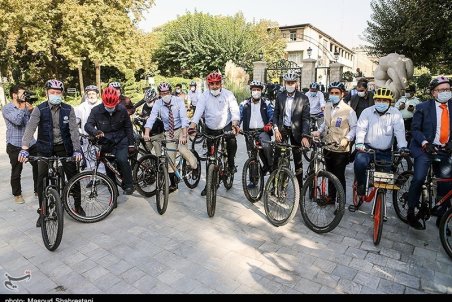 واکنش عضو شورای شهر تهران به پروژه مسیر دوچرخه سواری حاشیه بزرگراه دوران