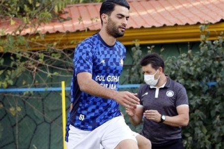 علیزاده: کی‌روش عمداً با آرنج به صورتم زد