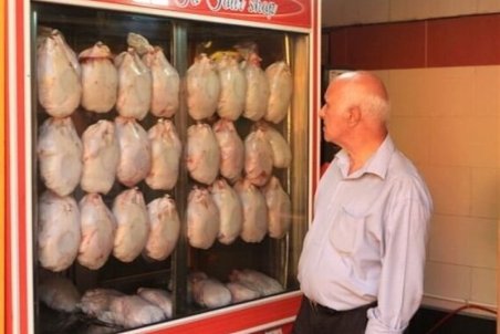 مرغ قیمت ۴۰هزار تومان را هم دید/مرغداران: ما هم راضی به این قیمت نیستیم؛ دلال‌ها گران کردند