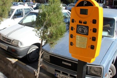 ارسال پیامک هزینه پارک حاشیه‌ای برای صاحبان خودرو در قم