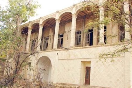 خانه «منصوری» ملایر نیازمند مرمت اضطراری است