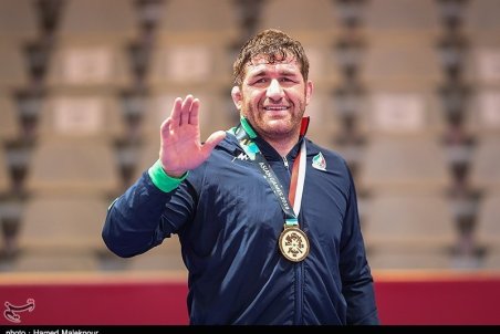 هادی در نیمه‌نهایی و فینال لیگ برتر کشتی نمی‌گیرد