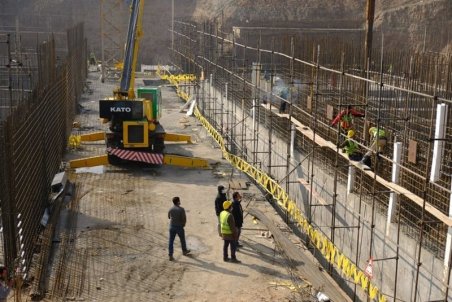 فاز نخست پردیس تئاتر مشهد ۲۳۰ روز دیگر بهره‌برداری می‌شود