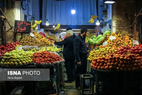 میوه شب یلدا در قم گران تر نمی شود/ تقاضا مثل هر سال نیست