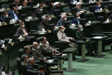 سعیدی: با وضع قوانین از کجا آورده‌اید باید مانع ریخت و پاش مسئولان شد