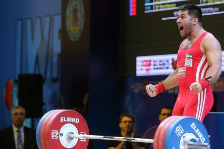 میری: قبل از رکوردگیری پایم ٩ بخیه خورد/ شرایط خوب باشد بعد از آسیایی تغییر وزن می‌دهم