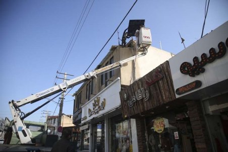 زوائد بصری و تابلوهای غیرمجاز خیابان آزادی جمع آوری شد