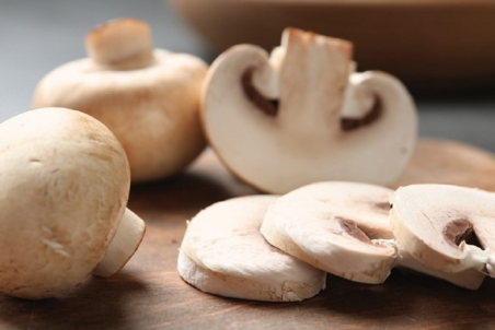 از عوارض مصرف زیاد قارچ چه میدانید؟