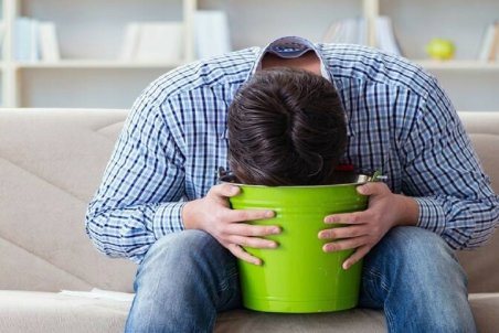 درمان حالت تهوع با ۱۲ روش خانگی