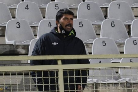 حسینی: مشکلات ساختاری زیادی داریم و در نفت هم مانند سایر تیم‌ها پول نیست