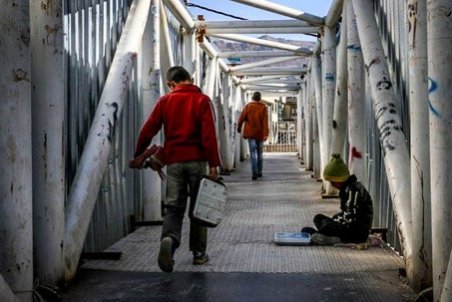 کودکان کار؛ سرگردان میان تامین معاش و وحشت کرون